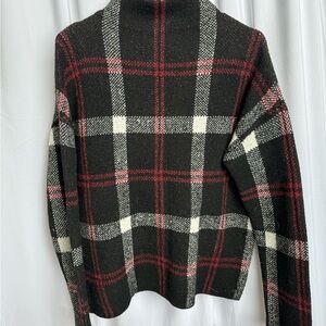 Plaid Turtleneck Sweater - Black and Red